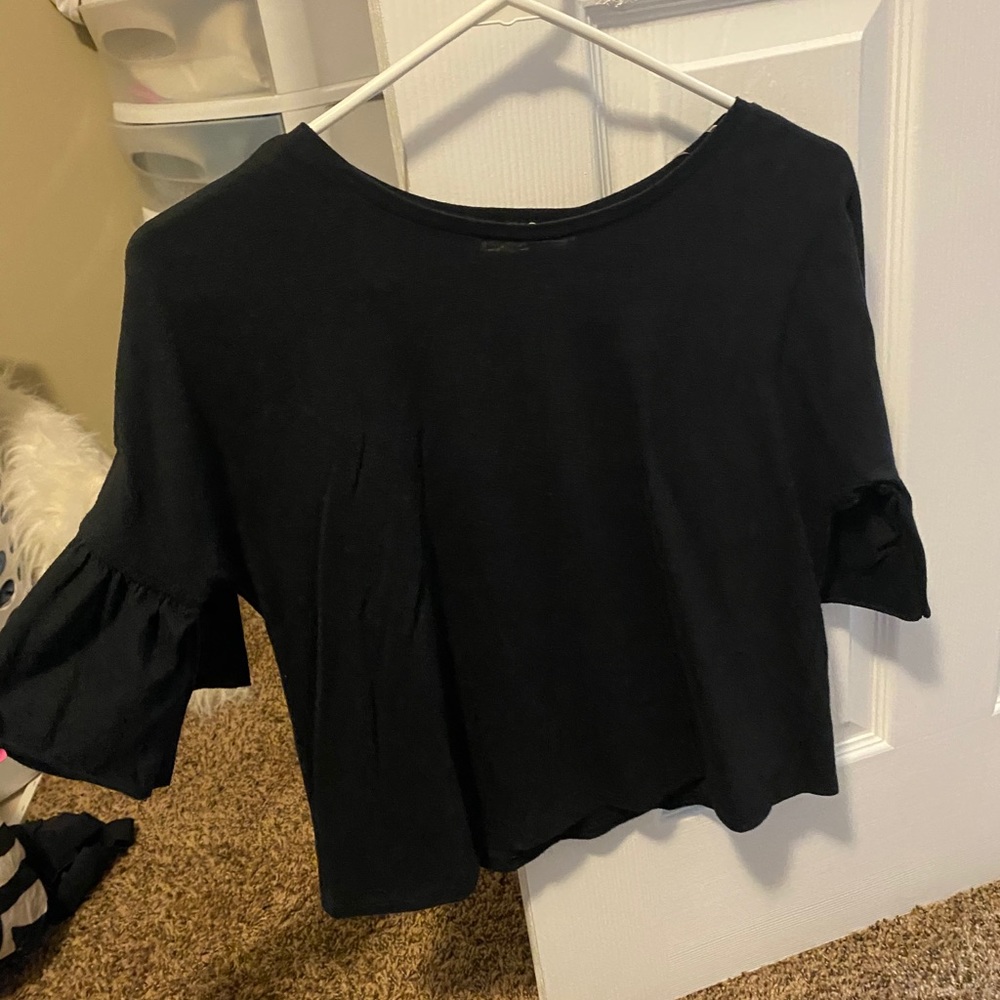 Black nice t shirt
